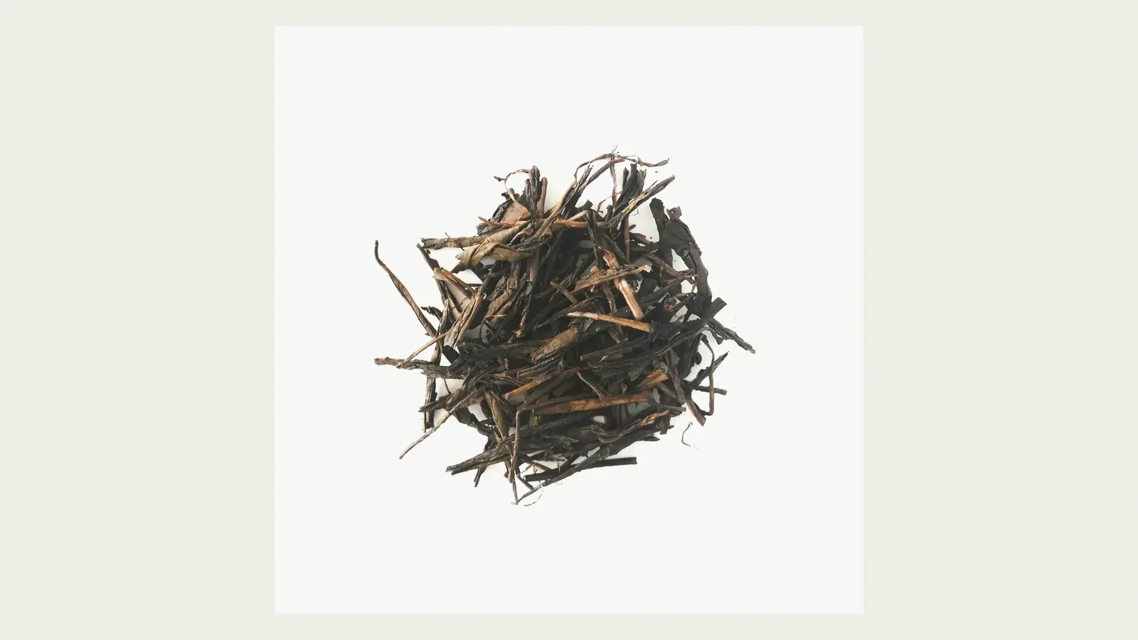 Roasted hojicha leaves and stems, browned in the kiln